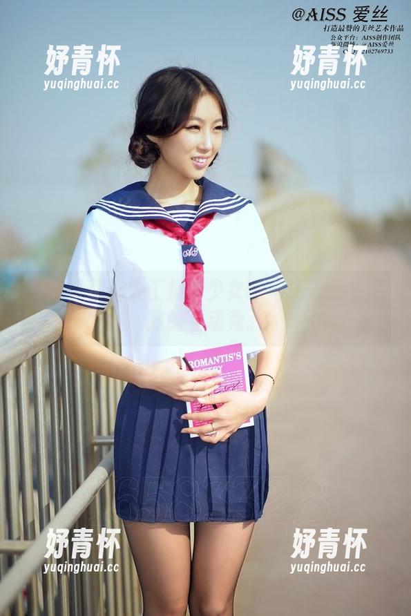 爱丝带你看人工操作少女：一场灵魂与皮肤的互动秀。