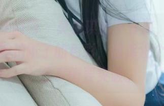 GIRLT果团网 – 莫雅琪的牛仔裤，也许只是图里被拍腻了的色彩，图库没个新鲜感。分享需要突破。