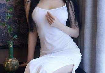 Shika小鹿鹿白裙写真分享，真让我想回到无忧无虑的少女时代！