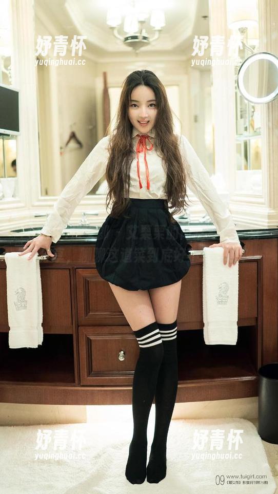 TuiGirl推女郎-艾栗栗 TuiGirl推女郎 - 艾栗栗的肉丝写真,免费分享,聊聊这道菜到底好不好下咽?