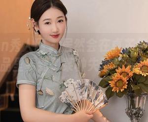 Xiuren秀人网 – 居然会在卓芷伊EricA校园作品里看到了某种失落与希望的交融。