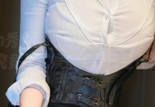 Xiuren秀人网 – 娜娜子呀的办公室写真合集，究竟花式娱乐工作日是什么体验？