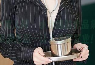 Xiuren秀人网 – 小仓鼠的作品集，那个制服搭配…让人急需营业！