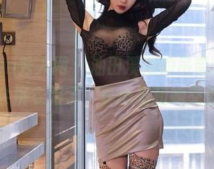 Xiuren秀人网 – 油田溪溪的吊带合集，太会挑衣服了，真心想和她交流下