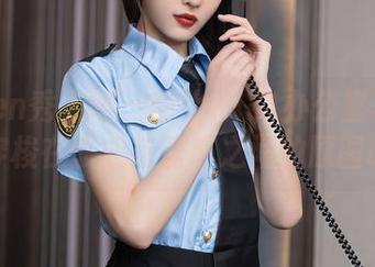 Xiuren秀人网 – 芭比KIKI办公室写真集：穿梭在职业与诱惑之间的原图哦。