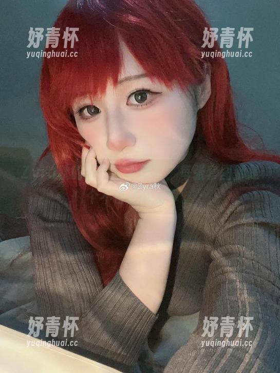 Zyra秋 Zyra秋的新作“大凤”,每张套图都是个不合适的分享。