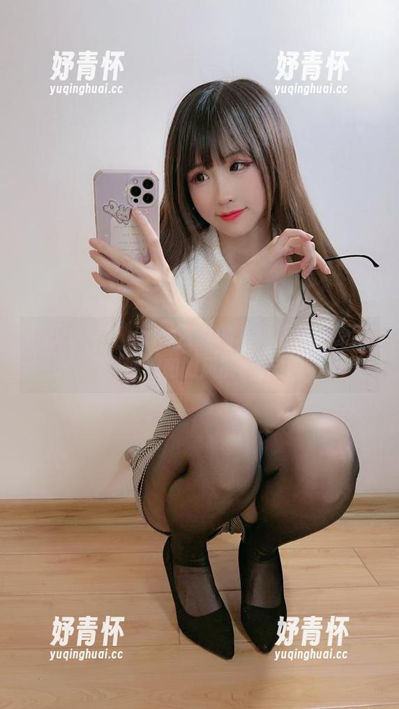 miko酱吖 她又来了,miko酱吖的私拍泳装,原图中波浪和微风的味道!