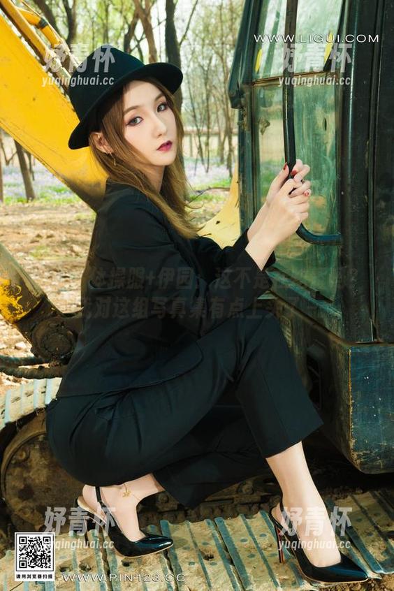 丽柜-伊园 丽柜 - 体操服+伊园:这不是在炫耀吗?我对这组写真集有点上头了~