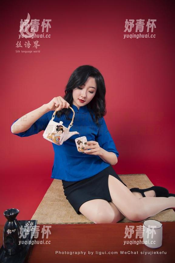 丽柜-黄芬 丽柜 - 黄芬在和服中的忘我状态:烟雾缭绕不止的原图将她的故事尽显,图册精彩不断。