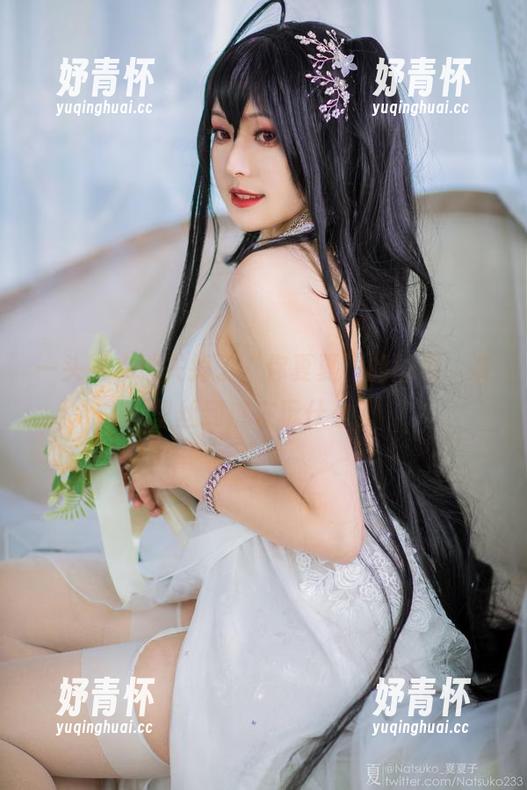 一头雾水地关掉了“你夏夏”的图包，裤里丝到底在玩什么？