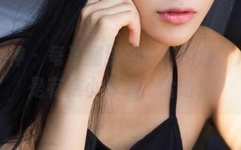 克拉女神 – 每次翻到熙妍的肉丝，心里总是有点小悸动，哈哈！