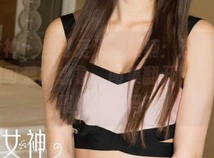 克拉女神 – 当可爱遇上雅楠：这组写真打破你对可爱的想象，图集翻开，你会选择戴上墨镜吗？