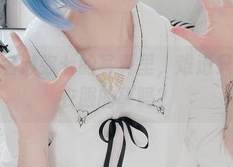 吊带？名濑弥七的写真里，难道只是一件衣服的事吗？