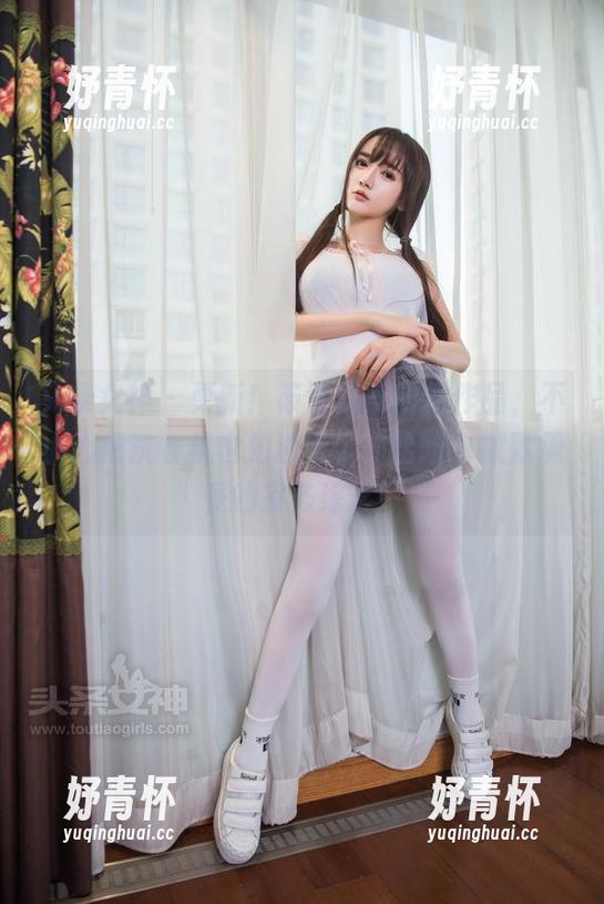 头条女神 - 更新！筱溪居家的新作品，不小心把洗衣机也拍进来了，哈哈，默默承受的家务综艺！