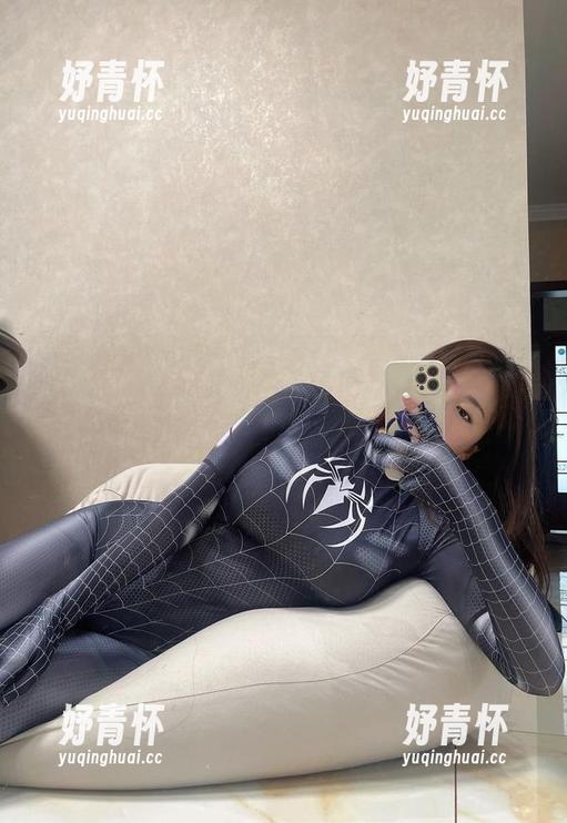 微密圈 - 你见过奶宝妹纸的渔网蕾丝吗？图包里每一张都是“来啊，互相伤害啊”的状态