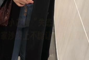 微密圈 – 小芯酱“失态”睡衣图集，分享那些她家沙发上不能让别人看到的角落。