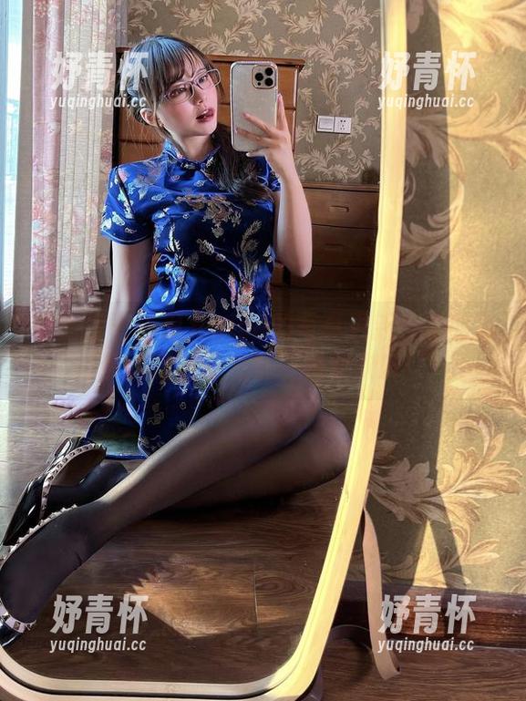 张思允nice 微密圈 - 张思允nice的写真更新:她的套装能把沉闷气氛一秒变欢乐!