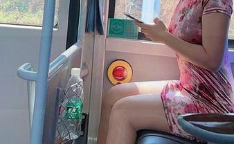微密圈 – 张老师的浴室情景：原图更新，画面比我想象中的还来得清新……