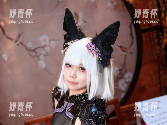 末夜787的作品：当蜘蛛侠遇上妹子，照片中的小电流呐！