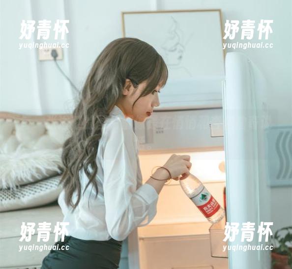 杏仁曲奇 每一张浴缸的图片都像是在悄悄和杏仁曲奇说话。