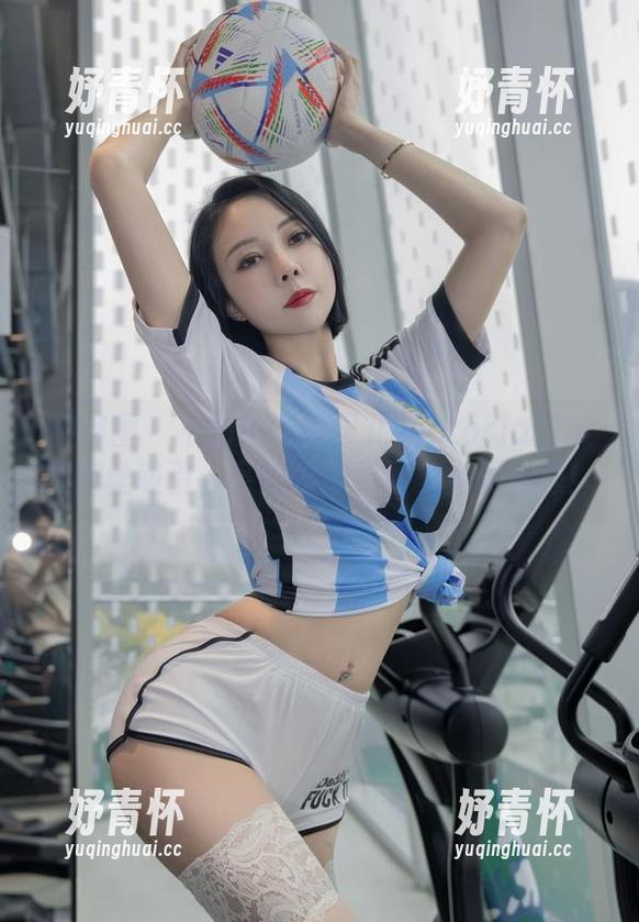 果儿Victoria 微密圈 - 不知不觉被果儿Victoria的半腿肉丝吸引,害我发现了更多免费资源!