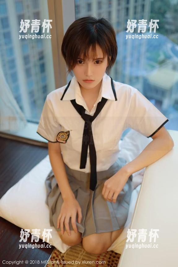 模范学院-SiByl李思宁 模范学院 - 精选SiByl李思宁的体操服,全景展现一种别样的可爱。