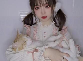 洛可ss的黑吊带写真：光效过于浮夸？我是怎么看也不明白。分享一下，随便聊聊。