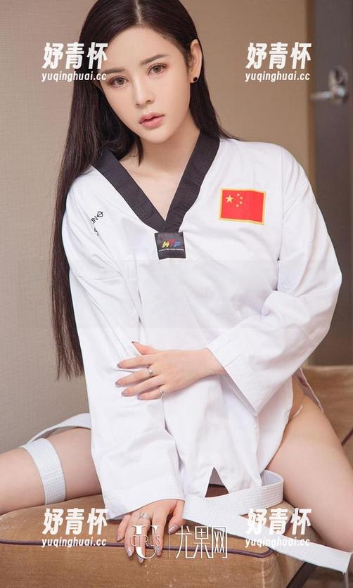 爱尤物-陈宝拉 爱尤物 - 最新陈宝拉教室写真,难道学霸都是被这个迷住的?