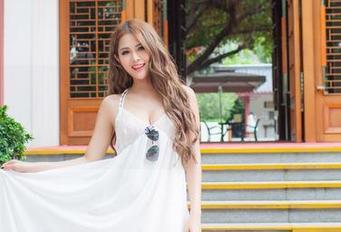 爱蜜社 – 乐乐Mango的美图：袜子变装秀？照片里哪个是主角自己也说不清楚！