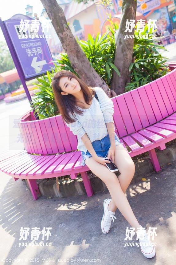 爱蜜社-莎莎Sasa 爱蜜社 - 莎莎Sasa的丝袜,先不说其他光影,单是那线条,就值得细细品味。