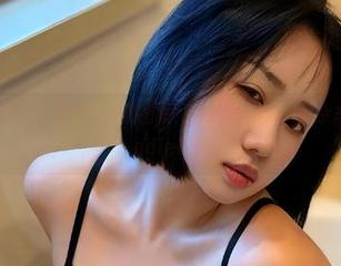 微密圈 – 瑜瑾u又来了，高清图集，自我产出的mini杂志，你能handle吗？