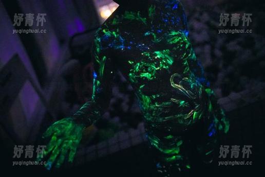 甜糖大魔王 我在甜糖大魔王的粉色兔兔作品图片里发现的无聊乐趣
