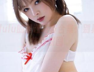 白露Bululu的圣诞写真合集：别具一格的节日拼图
