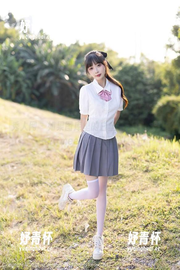 秀人网-久久Aimee 秀人网 - 如果图库里的白丝会唱歌,久久Aimee一定是导演!