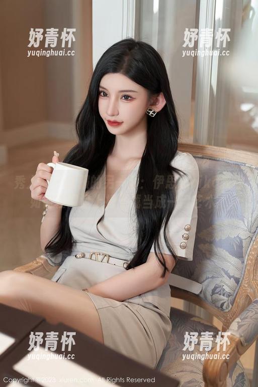 秀人网-伊思思niko 秀人网 - 制服的另一面:伊思思niko教你如何在网盘上把下载当成一门艺术。
