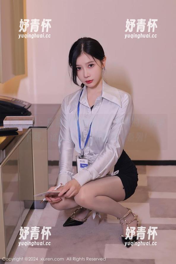 秀人网-小嘉敏 秀人网 - 白裙小嘉敏图包,免费的,快来下载,试试这件“无重力”系列!