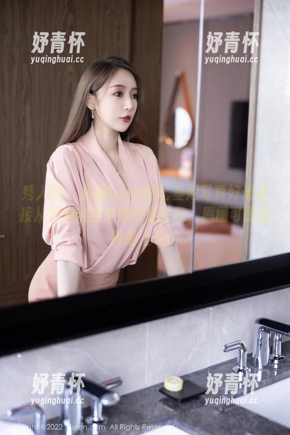 秀人网-涵涵Luna 秀人网 - 涵涵Luna的比基尼写真好像直接从沙滩捡回来的鲜活片段,原图可是随时奉上喔!