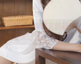 紧急企划 – 谁还记得教室的初衷？龙崎聆音把这些美图当成上课内容了。