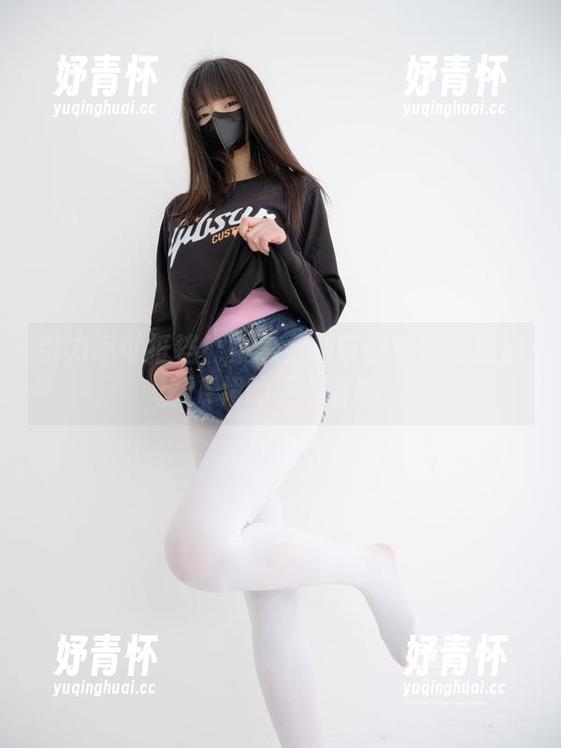 引力不可抵挡！紧急企划带你欣赏私房棕丝JK裙的无可言喻！