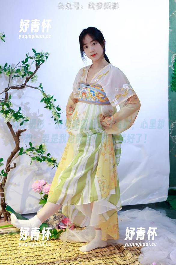 绮梦摄影-露露 绮梦摄影 - 浏览露露的女友写真,心里却想:要是我也能这个样子就好了!