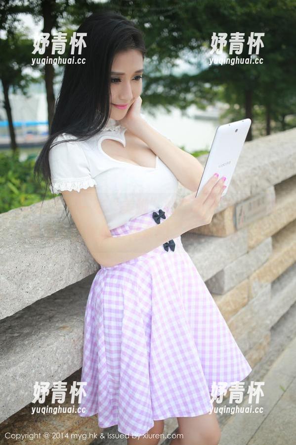 美媛馆-杨晓青儿 美媛馆 - 一张“美脚”的写真资源,杨晓青儿又在做什么神奇的“脚步实验”!