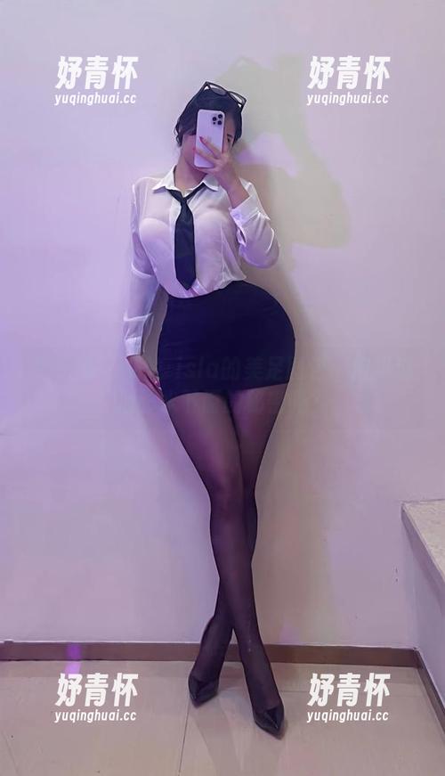 艾拉·isla 微密圈 - 艾拉·isla的美足图包:你见过泡脚水下面的秘密吗?