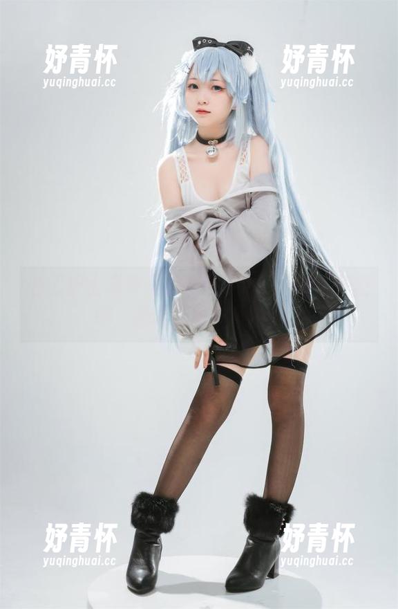 花铃Hana 特工护士写真里的花铃Hana:那么多使命,我想先喝一杯咖啡!