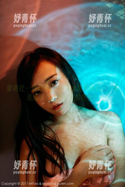 蜜桃社-桃乃香Tina 蜜桃社 - 桃乃香Tina肉丝免费图包——飘逸的少女心和腻歪的肉丝!