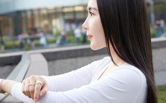 蜜桃社 – 最近那个真希出的黑白图包，风格独特，不愧是她！