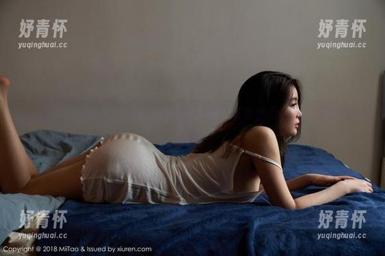 蜜桃社 - 美绪说：在办公室也能美图，自带壁纸特效，厉害了我的姐！