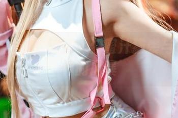 体验无圣光下的猛毒：蜜汁猫裘与胜利女神的风暴