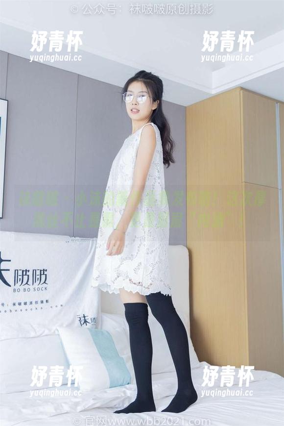 袜啵啵-小沫 袜啵啵 - 小沫的新作品集发布啦!这次厚黑丝不止是黑,更是层层“内涵”!