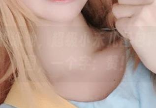 看友善的泳池，超级小禾儿图包释放的氛围，一个字：赞！