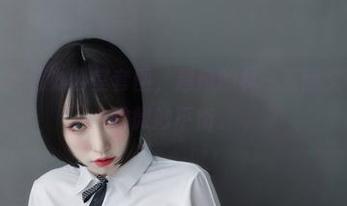 微密圈 – 高清办公室套图，超辣的林一直面文件与闲聊的微妙平衡。